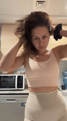 Dubai woman documents early morning workout routine in apartment