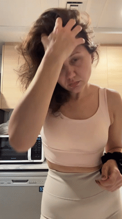Dubai woman documents early morning workout routine in apartment