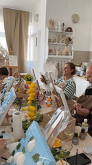 Art workshop held in Tel-Aviv with multiple painters