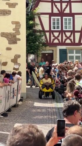 Soapbox derby race draws crowds to Meisenheim streets