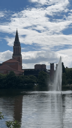 Sunny afternoon at Kiel's Nikolai Church draws casual documentation