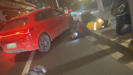 Traffic accident involving car, motorcycle reported in Shanghai