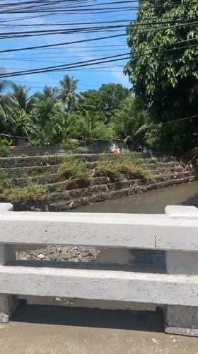 Early morning street scenes and traffic incident documented in Davao