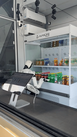 Robot kiosk serves beverages to customers in Haizhu District