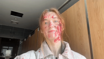 Workers spotted with fake blood makeup in Qingdao restrooms