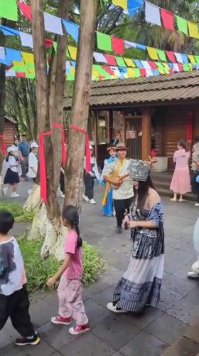 Lazy July morning at a traditional Xishan cultural site