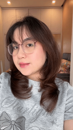 Woman in Starlight shirt filmed indoors in Bekasi