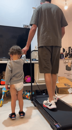 Father-child exercise time and contrails observed in Kiryat Bialik