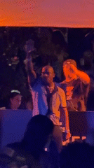 Early morning rap performance draws crowd in Miami Beach