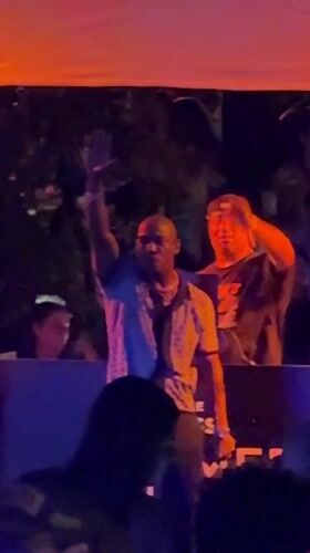 Early morning rap performance draws crowd in Miami Beach
