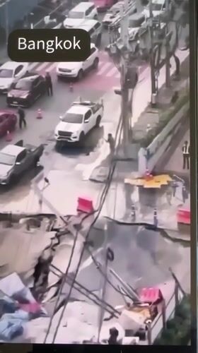 Major sinkhole opens in Bangkok street, vehicles stranded