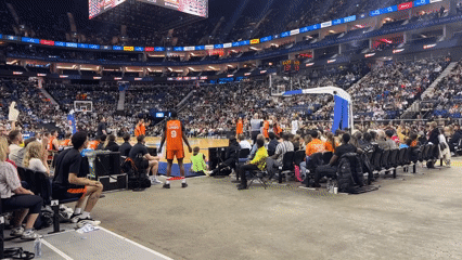 Basketball game featuring player Lindo observed in London arena