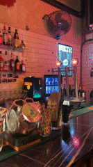 Barcelona nightclub scenes captured by witnesses during evening hours