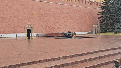 Tourist documents Moscow monuments and public spaces Saturday morning