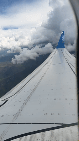 Passenger captures flydubai wing view over Georgia airspace
