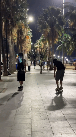 Evening leisure activities observed along Pattaya Beach promenade