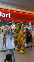 Weekend shopping and skating activities observed in Thủ Đức
