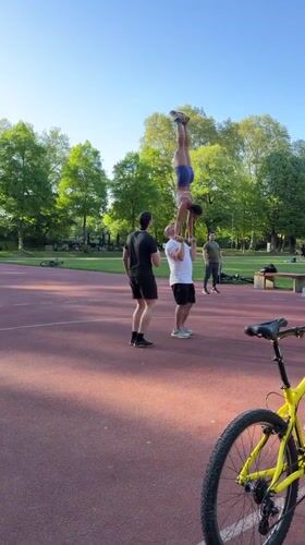 Outdoor fitness session recorded on sports court in Mannheim