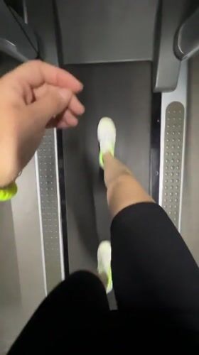 Early morning gym session documented in Kyiv