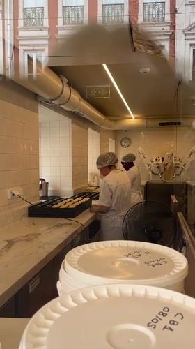 Lisbon food scene documented during Friday lunch hour