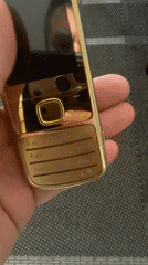 Munich residents document Nokia phone, flowering strawberry plants