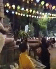 Evening wedding celebration draws crowds near temple in Nha Trang