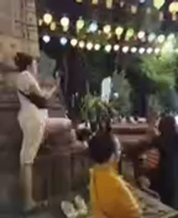 Evening wedding celebration draws crowds near temple in Nha Trang