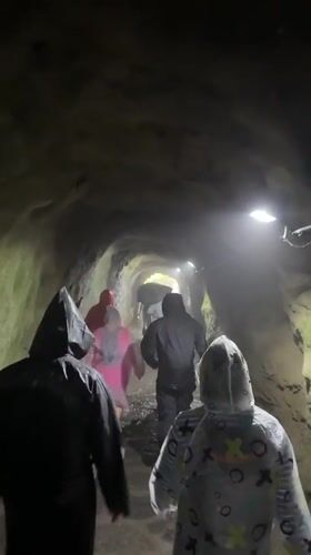 Morning pedestrian activity in Yongding tunnels and streets