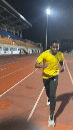 Nighttime track running session observed in Chongqing athletic facilities