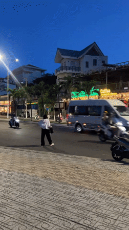 Evening life documented in Nha Trang coastal district