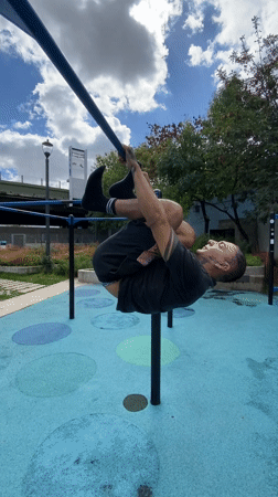 Buenos Aires street scenes captured: food vendors, gaming store, building decay