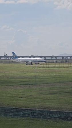 China Southern and Air China aircraft spotted at Shenzhen Bao'an