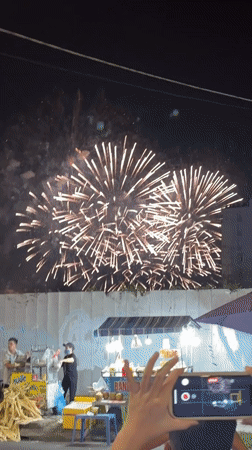 Fireworks night along the Hàn River in Đà Nẵng