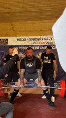 Deadlift attempt at a powerlifting meet in Vereshchagino