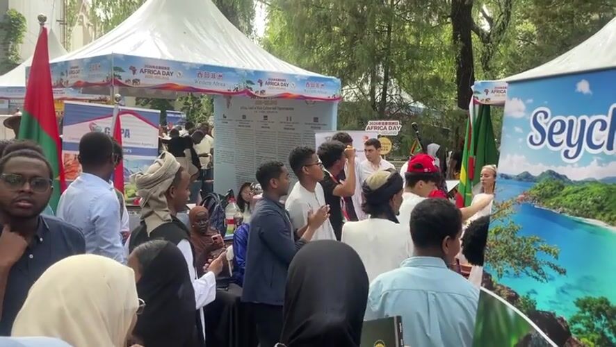 Africa Day cultural fair draws crowds in Beijing's Chaoyang District