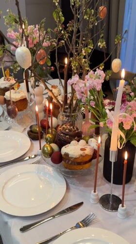 Easter dinner celebration documented in Beketovo, Russia