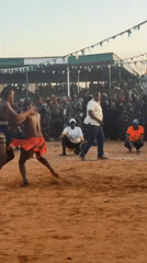 Traditional wrestling matches draw crowds in Argungu, Nigeria