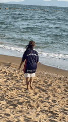 Casual beach morning in Pattaya, surf and sky activity