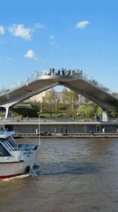 Spring afternoon brings typical tourist activity to central Moscow