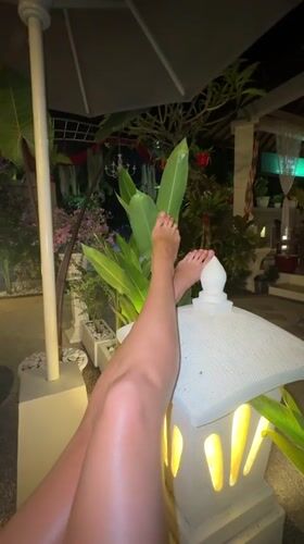Woman documents leisure day across Karangasem venues and spas