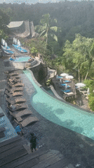 Tropical luxury resort scenes documented by witnesses Sunday morning