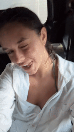 Woman spotted in car in Cortalim, India