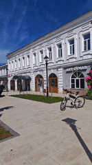 Spring morning scenes documented around Rostov Kremlin pedestrian district