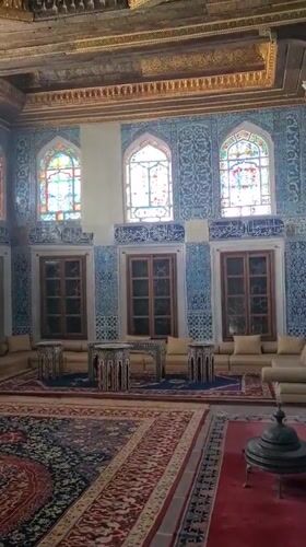 Tour through Topkapi Palace's ornate Ottoman interior chambers