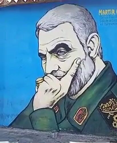 Tourist documents central Caracas landmarks, murals, fountains in 11-minute walk