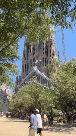 Sagrada Família and street scenes from central Barcelona