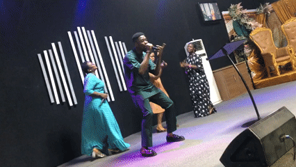Musical performance with backup singers held in Onitsha