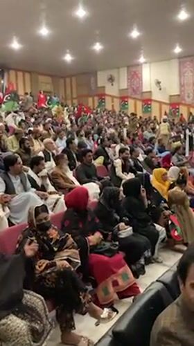 Armed political rally commemorates Bhutto martyrdom day in Quetta