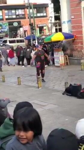 Street performers entertain crowds in La Paz public squares