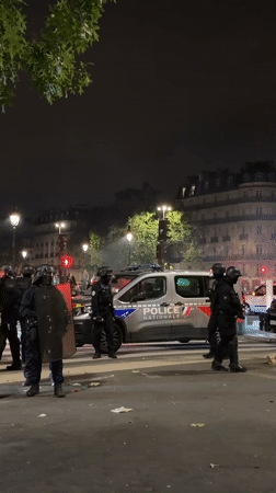 Police Deploy at Paris Bastille During Nighttime Unrest